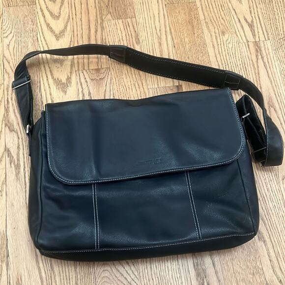 KENNETH COLE REACTION SHOULDER LEATHER BAG - Picture 1 of 10